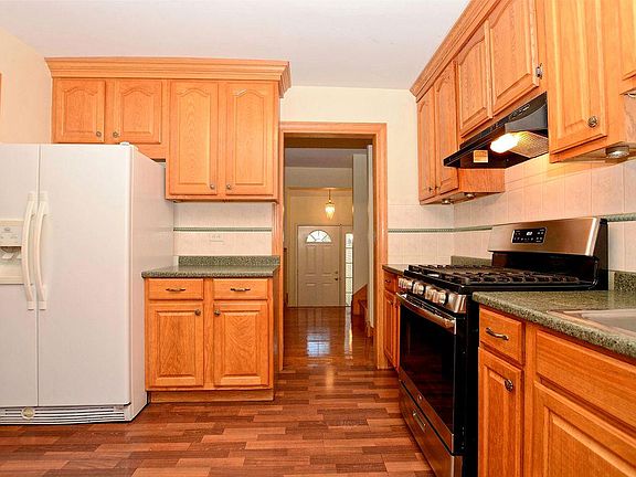 5th image of 6722 Cherrytree Ave