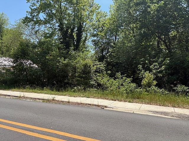 1st image of 925 16th St