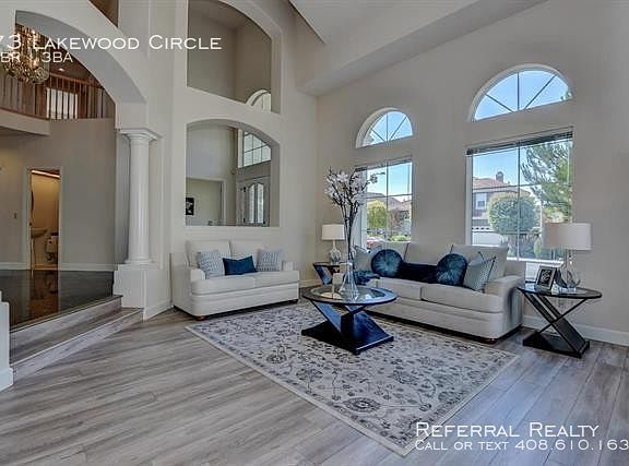 3rd image of 73 Lakewood Cir