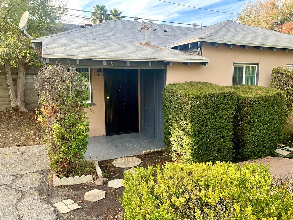 1st image of 17542 Ventura Blvd #19