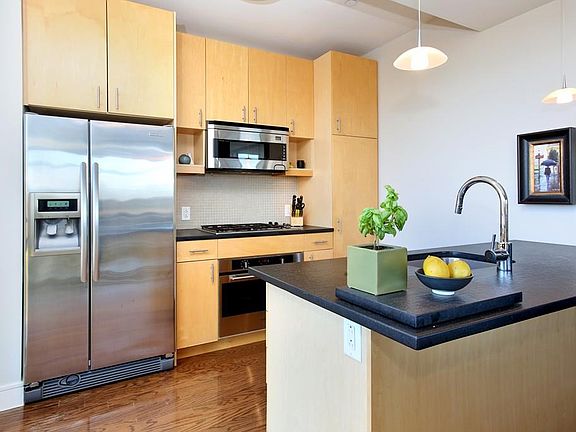 4th image of 700 Harrison Ave Unit 510