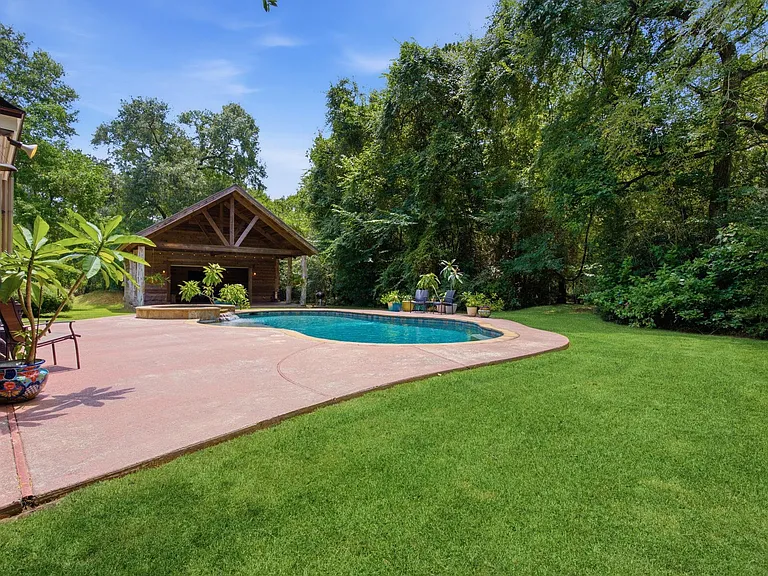 223 Pin Oak Ln — Photo 34