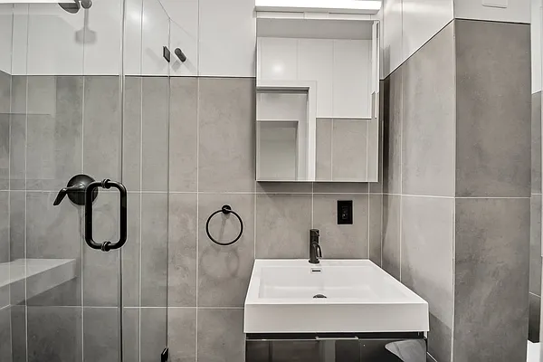 Rented by Bold New York | media 17