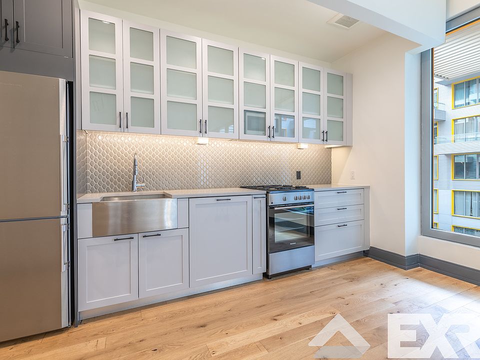 1st image of 10 Montieth St #421A