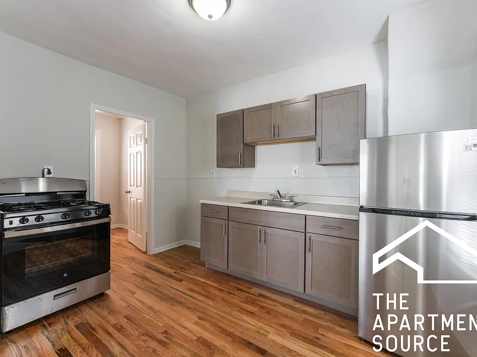 1151 W 19th St #CH
