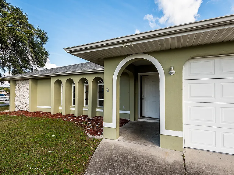 504 Vannell St — Photo 3