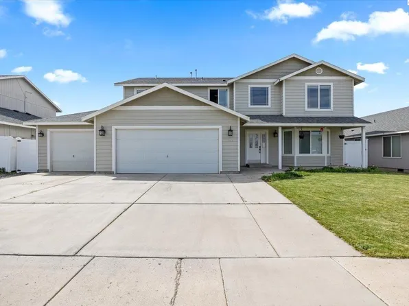 202 Rainier Ave, Moxee, WA 98936