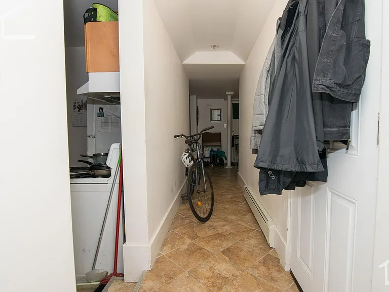 18 Saint Lukes Rd #3L — Photo 7