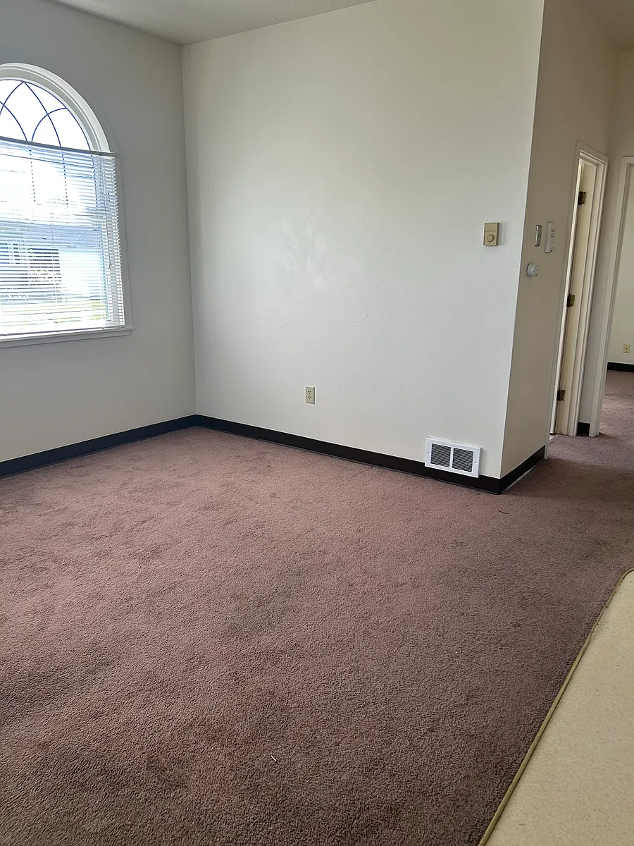 Building Photo - 2411 4th St #105