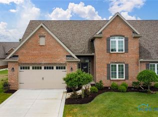 5504 Hidden Ct, Sylvania, OH 43560
