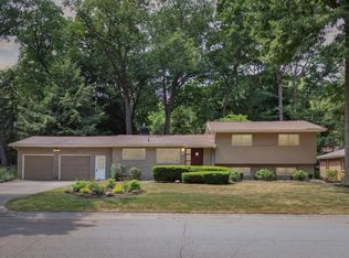 745 Lyncott St, Muskegon, MI 49445