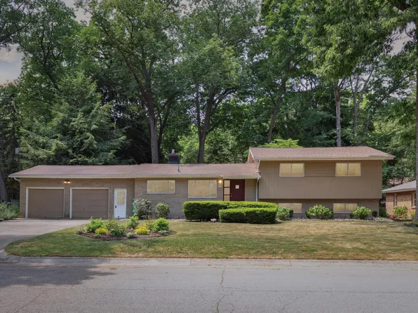 745 Lyncott St, Muskegon, MI 49445