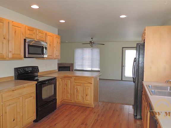2nd image of 807 Las Campanas Dr