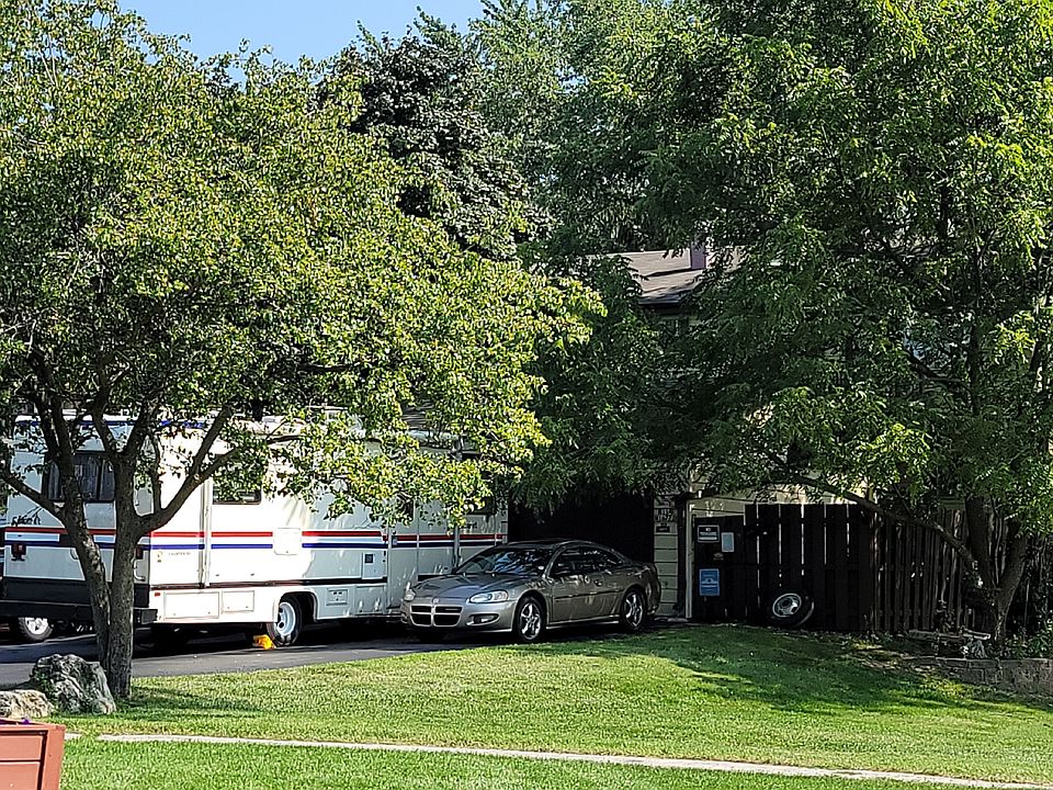 2nd image of N114W16771 Royal Ct Unit 10