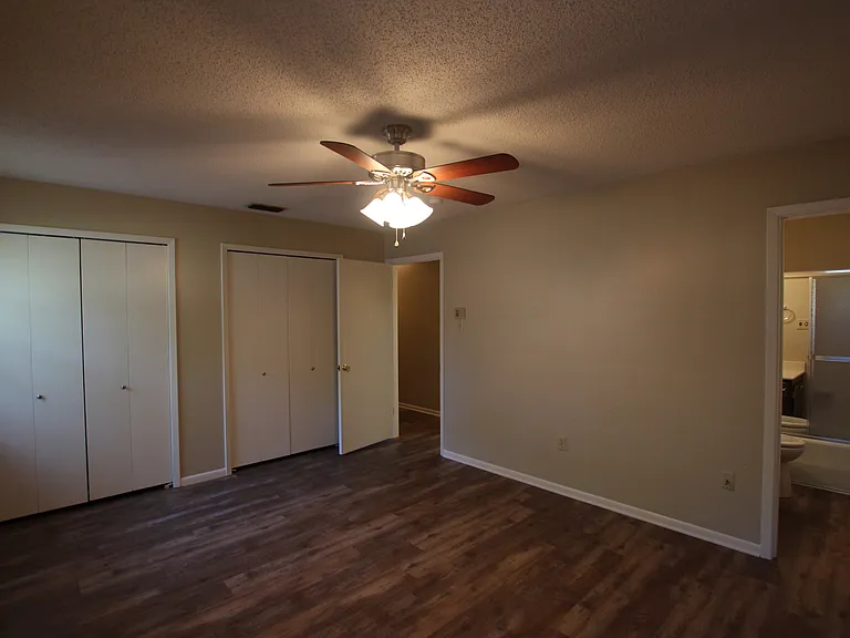 800 Rhodes Dr — Photo 20