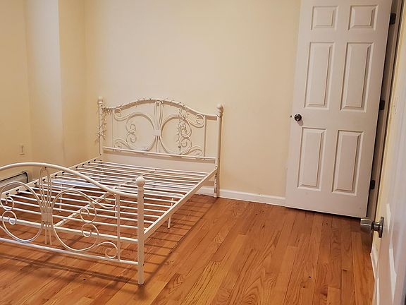 3rd image of 3839 Bronxwood Ave Floor 2