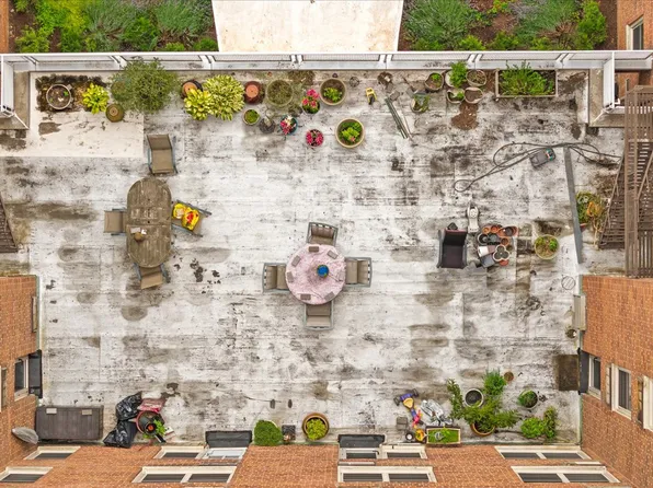 629 Kappock Street image 10 of 38