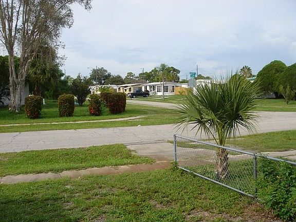 3rd image of 8694 Herbison Ave