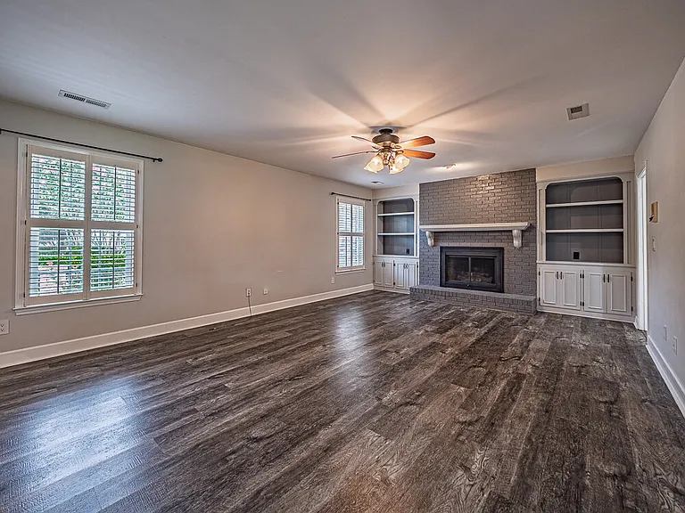 2704 Powhatan Dr — Photo 25
