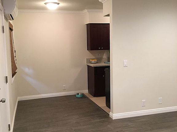 4th image of 296 N Oakland Ave APT 3