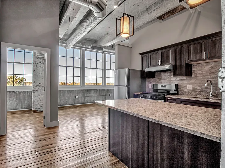 Crescendo Loft Apartments — Photo 19