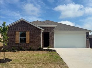 3070 Rosalee Ln, Centerton, AR 72736