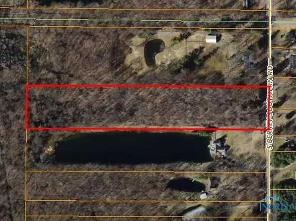 4660 S Berkey Southern Rd, Swanton, OH 43558