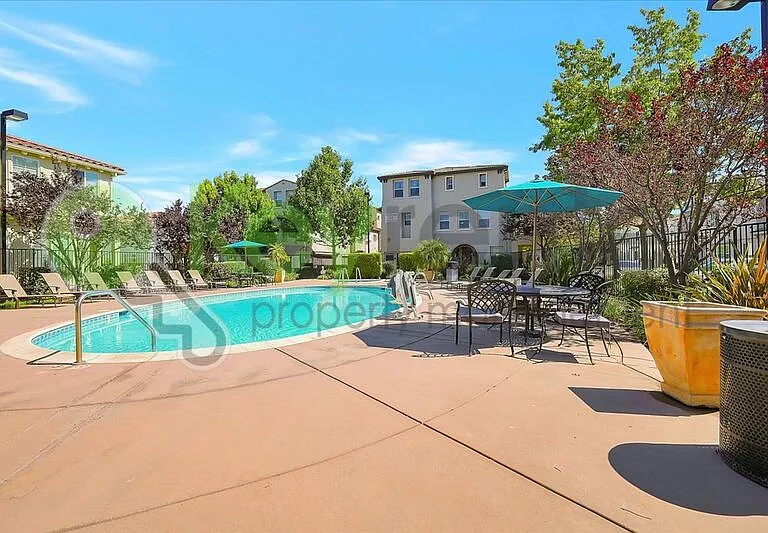 5301 E Commerce Way #44104 — Photo 29