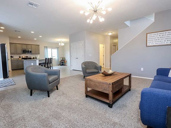 5th image of 521 S Courts Redford Dr