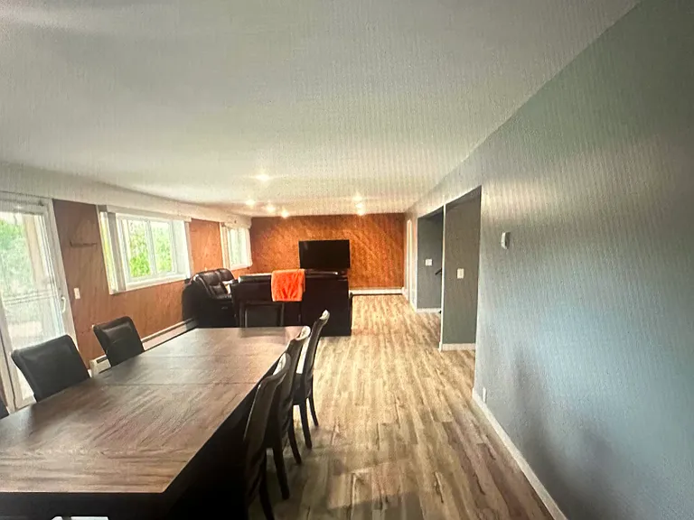 309 Riverside Dr — Photo 15