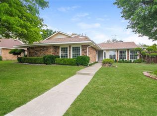 815 Via Del Sur, Mesquite, TX 75150