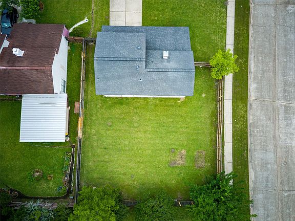 3rd image of 15138 Tresch Ln