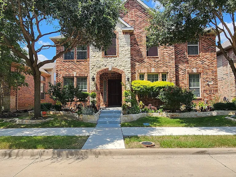 5604 Belton Ln — Photo 2