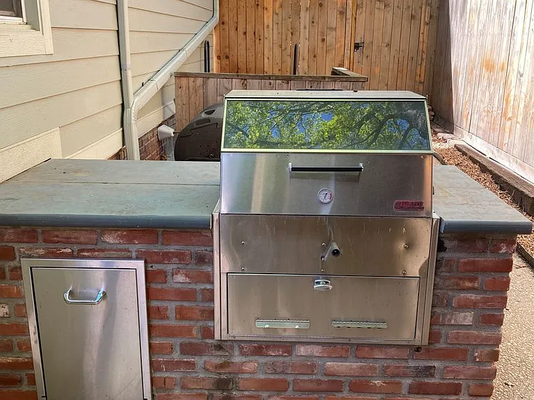 1515 S Carson Ave — Photo 85