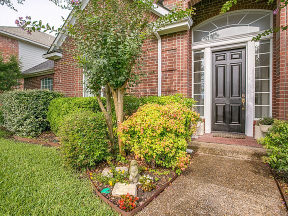 3rd image of 1807 Park Meadow Ln