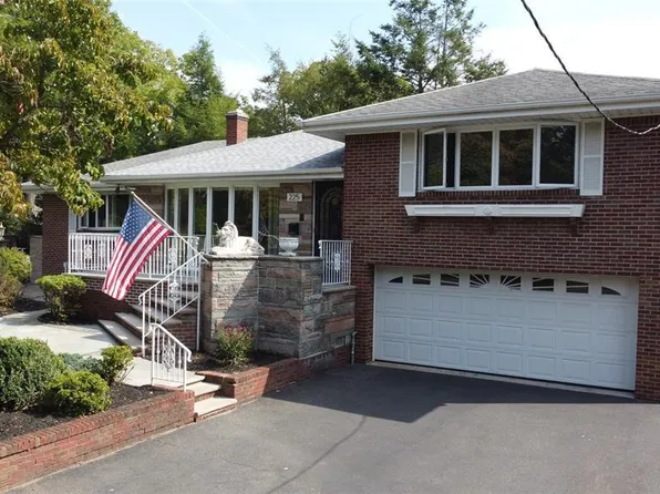 225 Somerset Rd, Norwood, NJ 07648