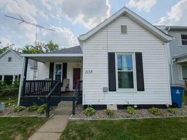1118 N Mulberry St, Mount Carmel, IL 62863