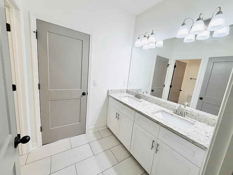 2035 Rosewood Dr #A — Photo 21