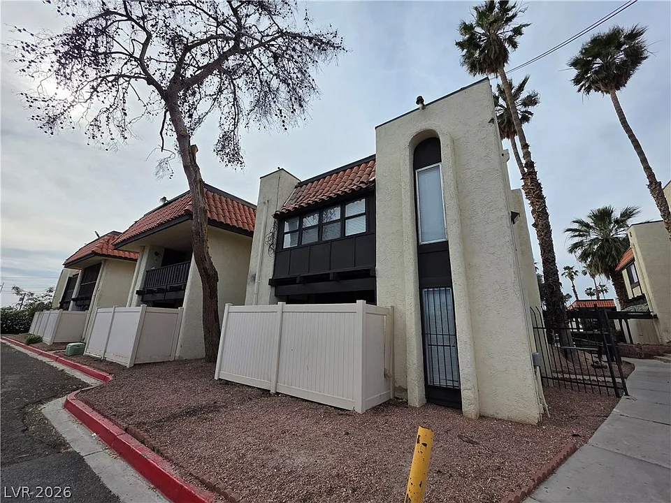 1440 Vegas Valley Dr #8