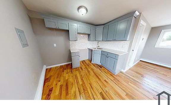 5th image of 3167 Victory Blvd APT 3C