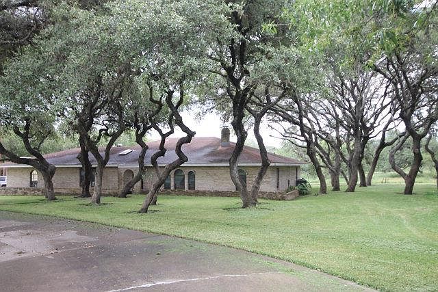 1st image of 11 Shady Ln