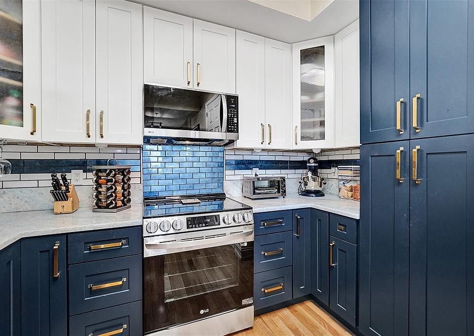 1st image of 2617 NE 14th Avenue #308