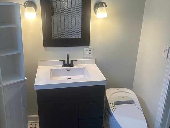 3rd image of 2637 W Logan Blvd APT 3