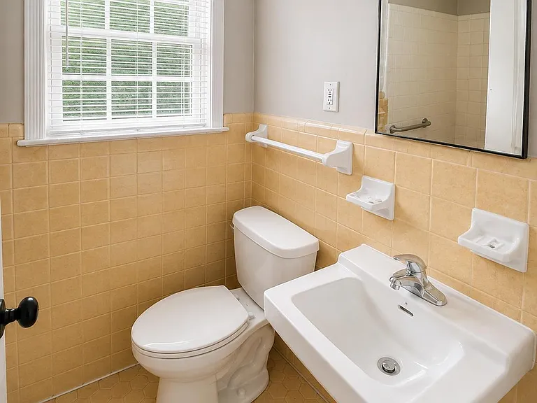 5453 Fincastle Cv — Photo 12