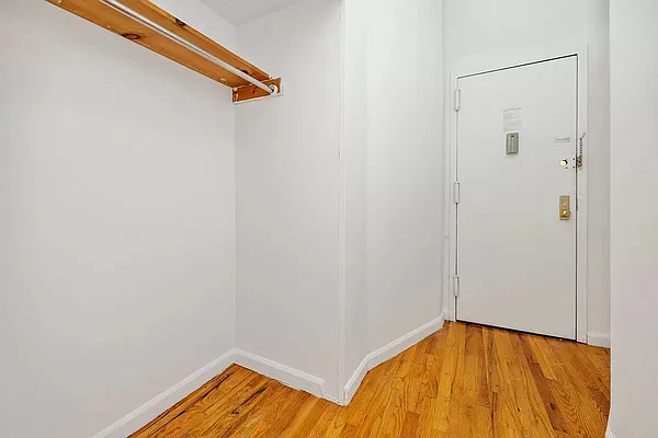 Rented by REAL New York | media 12