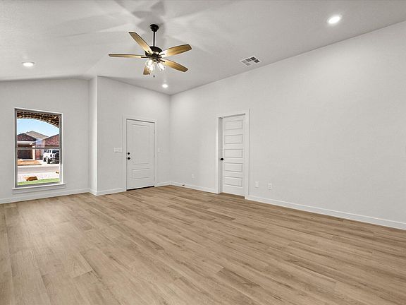 5th image of 2008 Cottonwood Ave