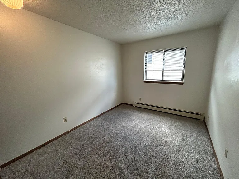430 S Van Buren St — Photo 7