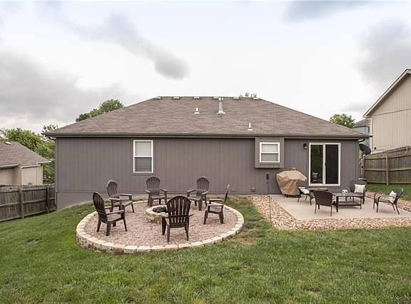 4th image of 1509 NW Nolan Dr