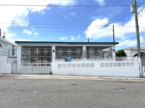 1 CALLE UNO #A-10, VIEQUES, PR 00765