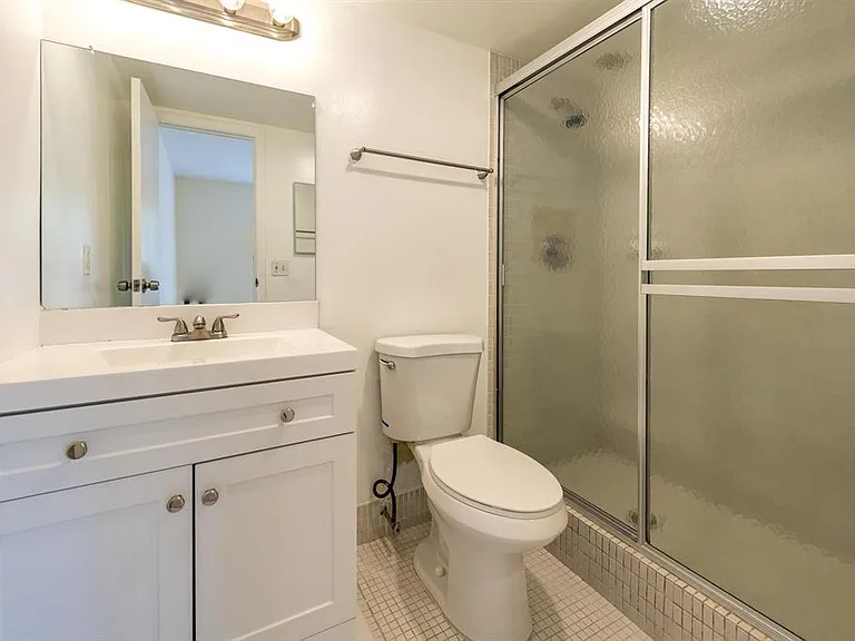 6061 N Falls Circle Dr #402 — Photo 11